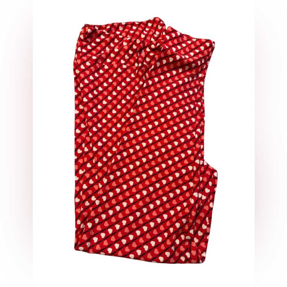 LuLaRoe  Leggings Red Heart Pattern